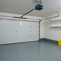 Est-ce possible d’installer une nouvelle porte de garage sur d’anciens rails? image Can a New Garage Door Be Installed on Old Tracks_thumbnail Est-ce possible d’installer une nouvelle porte de garage sur d’anciens rails?